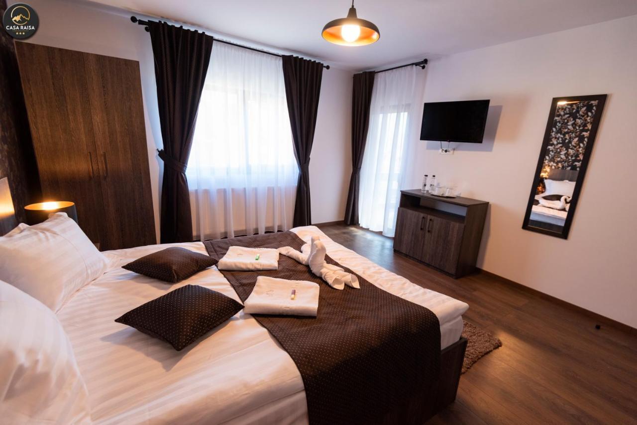 Casa Raisa Hotel Busteni Ngoại thất bức ảnh