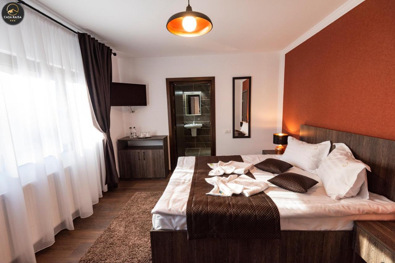 Casa Raisa Hotel Busteni Ngoại thất bức ảnh