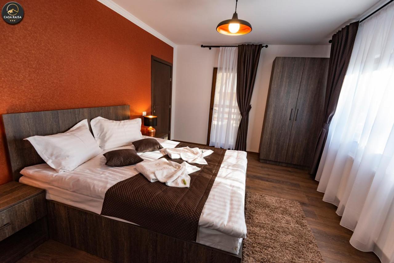 Casa Raisa Hotel Busteni Ngoại thất bức ảnh